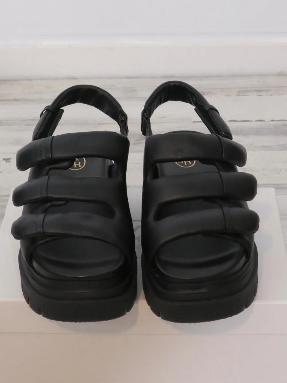 ASH Sun Black EU 41 (US Women's 11)